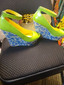 Fashion summer wedge size 9