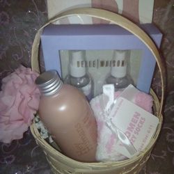 Mother's Day Spa Birthday Welcome Home Pretty In Pink Gift Basket 