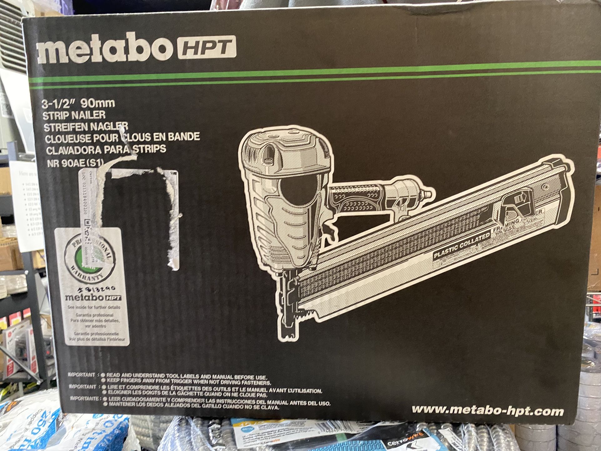 Metabo HPT 3-1/2-in 21 -Degree Pneumatic Roundhead Framing Nailer