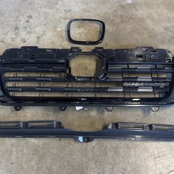 Original “OEM” Honda Ridgeline front Grill Black Edition 2017-18 complete New