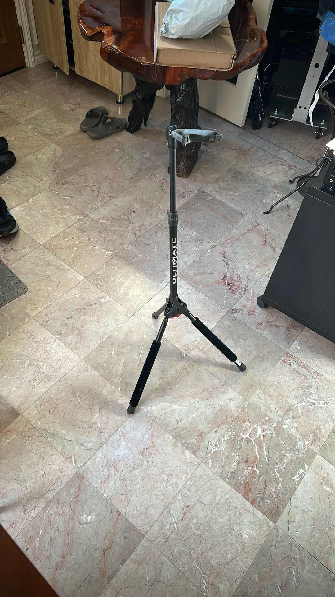Ultimate Support Guitar Stand