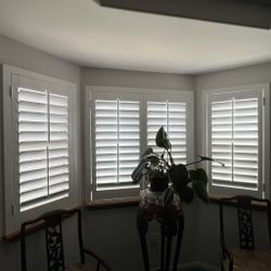 Solid Wood Plantation Shutters for Windows, Sliding Doors & Closet Doors - Factory Direct Pricing & Professional Installation (Persianas de Madera)