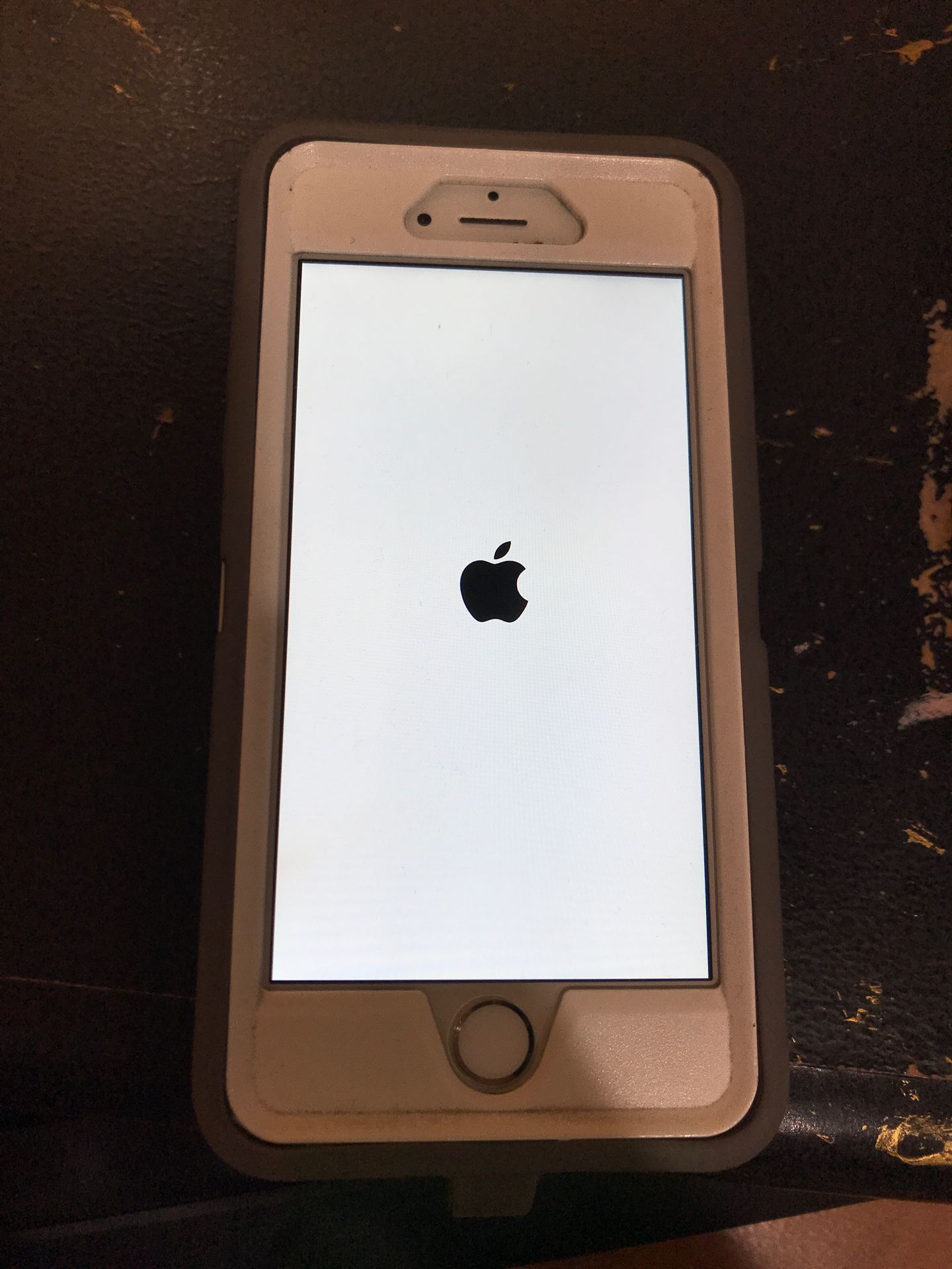iPhone 6 64 GB Excellent condition $80