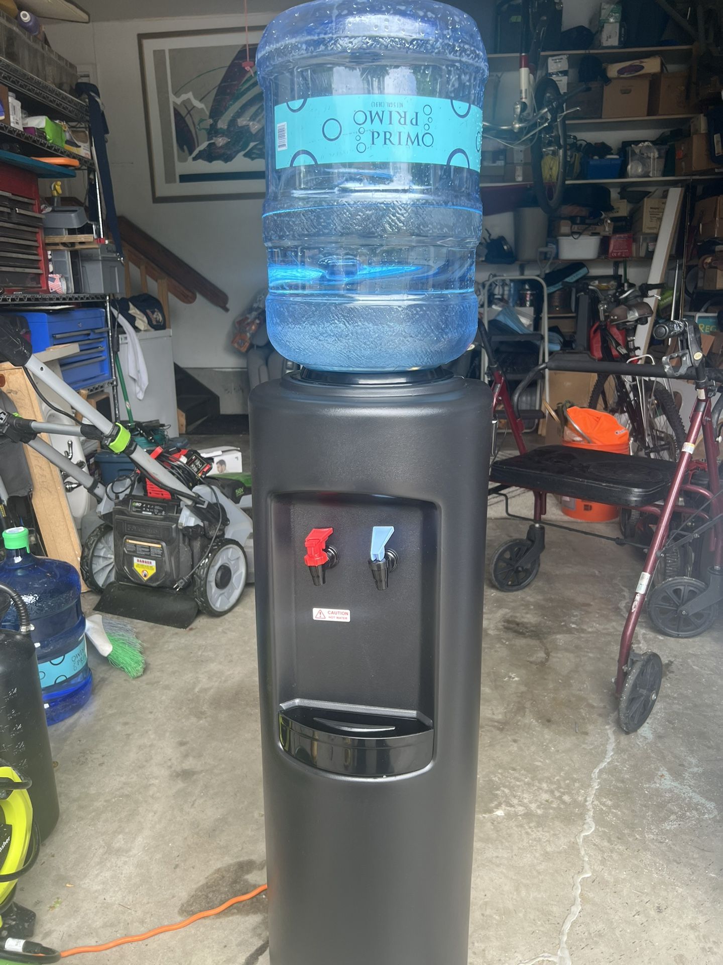 Awesome Water Dispenser HOT AND COLD