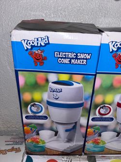 Snow cone machine