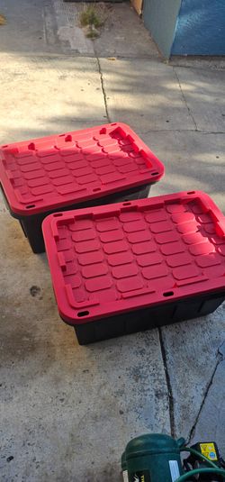 Plastic box