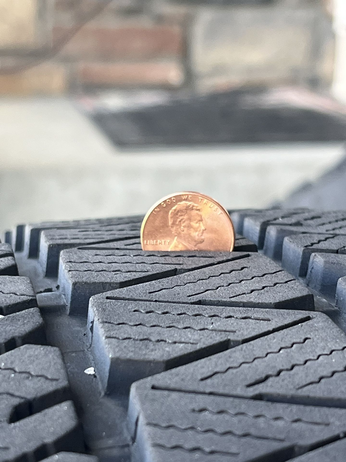 Bridgestone Blizzek ws90 205-55-r16