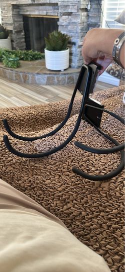 2 Heavy Duty Steel Hooks