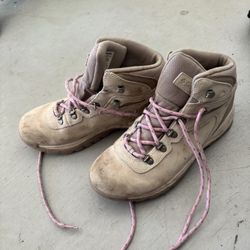 Woman’s Columbia Hiking