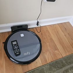 Eufy 11 Robot Vacuum With Remote