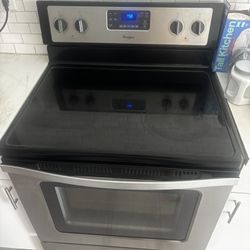 Stove Whirlpool . Price Including Delivery 