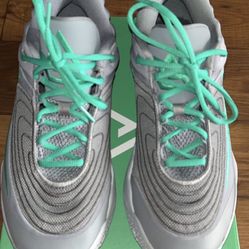 Mens Gianni’s Basketball Shoes size 9 