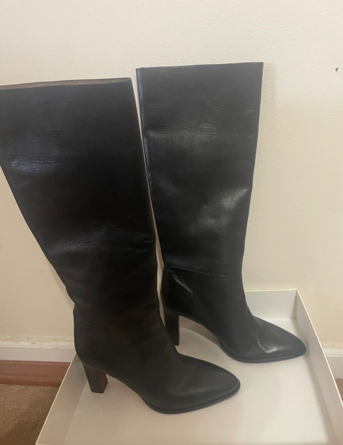 Ralph Lauren Black Leather Knee-High Boots - Size 7B