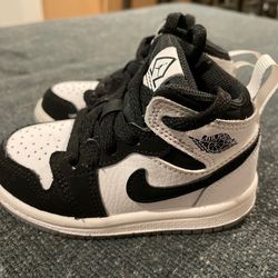 Nike Toddler Shoes 5C