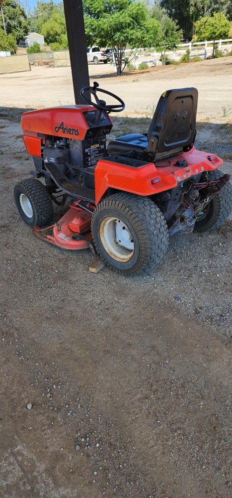 Ariens GT-18 Tractor.