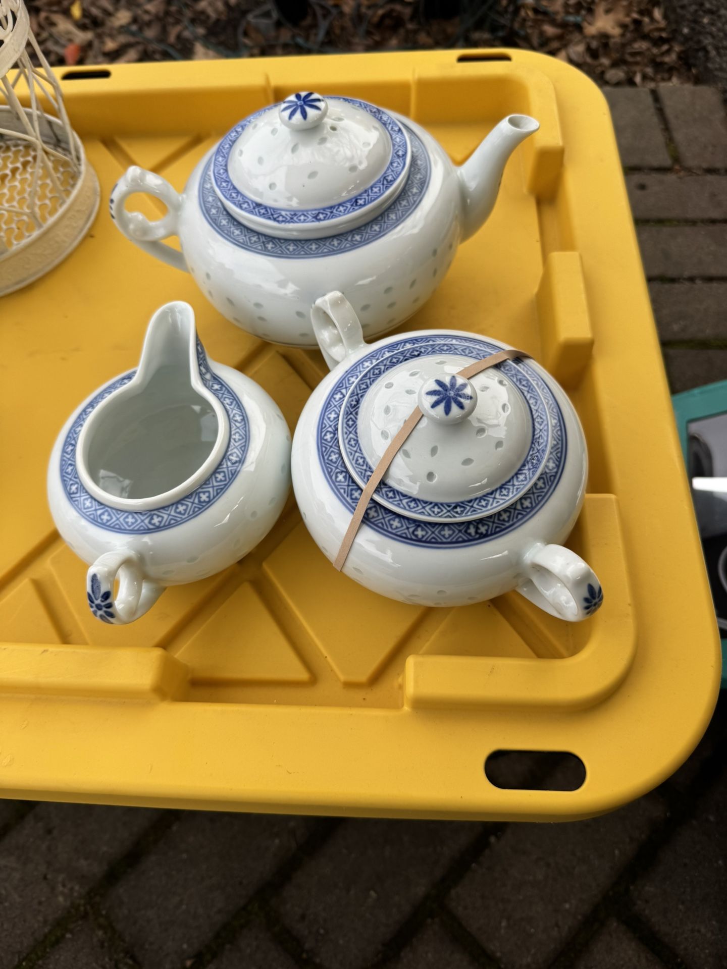 Vintage Chinese Rice EyesPorcelain Tea Set 25.00