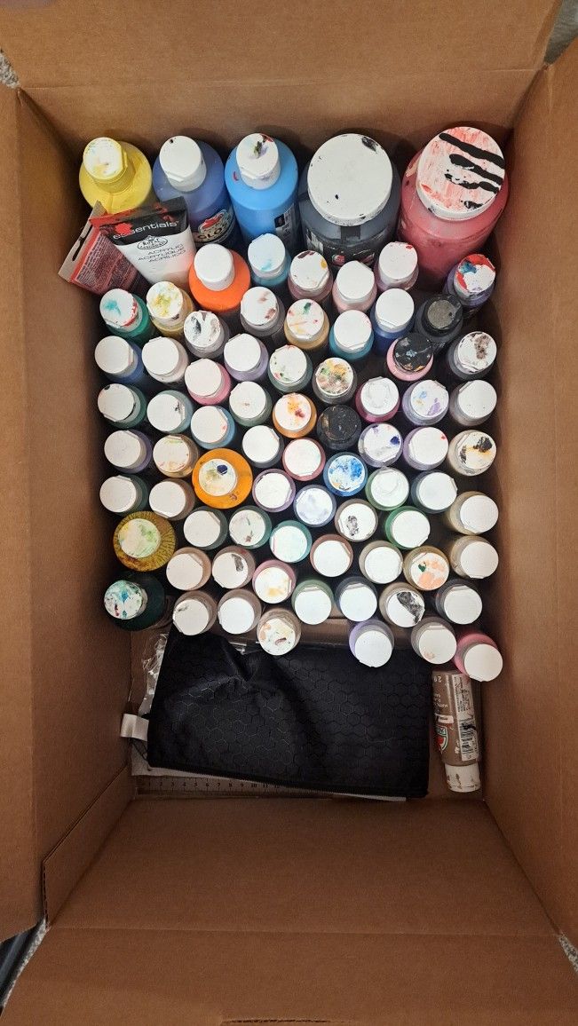 USED box of ACRYLIC PAINTS And ART SUPPLIES + Unopened Shuttle Art Acrylic 16 Pack