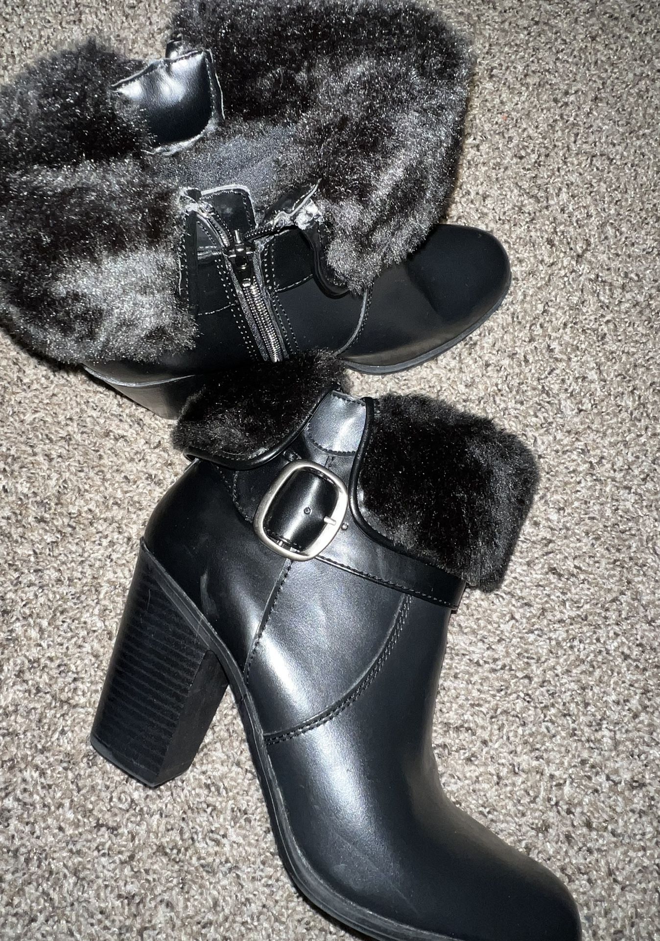 Cute Black Boots With Fur Top Sz 9.5