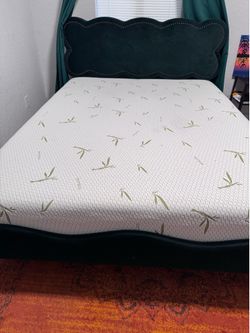 Queen Bed Frame & Mattress Set – Clean, Great Condition