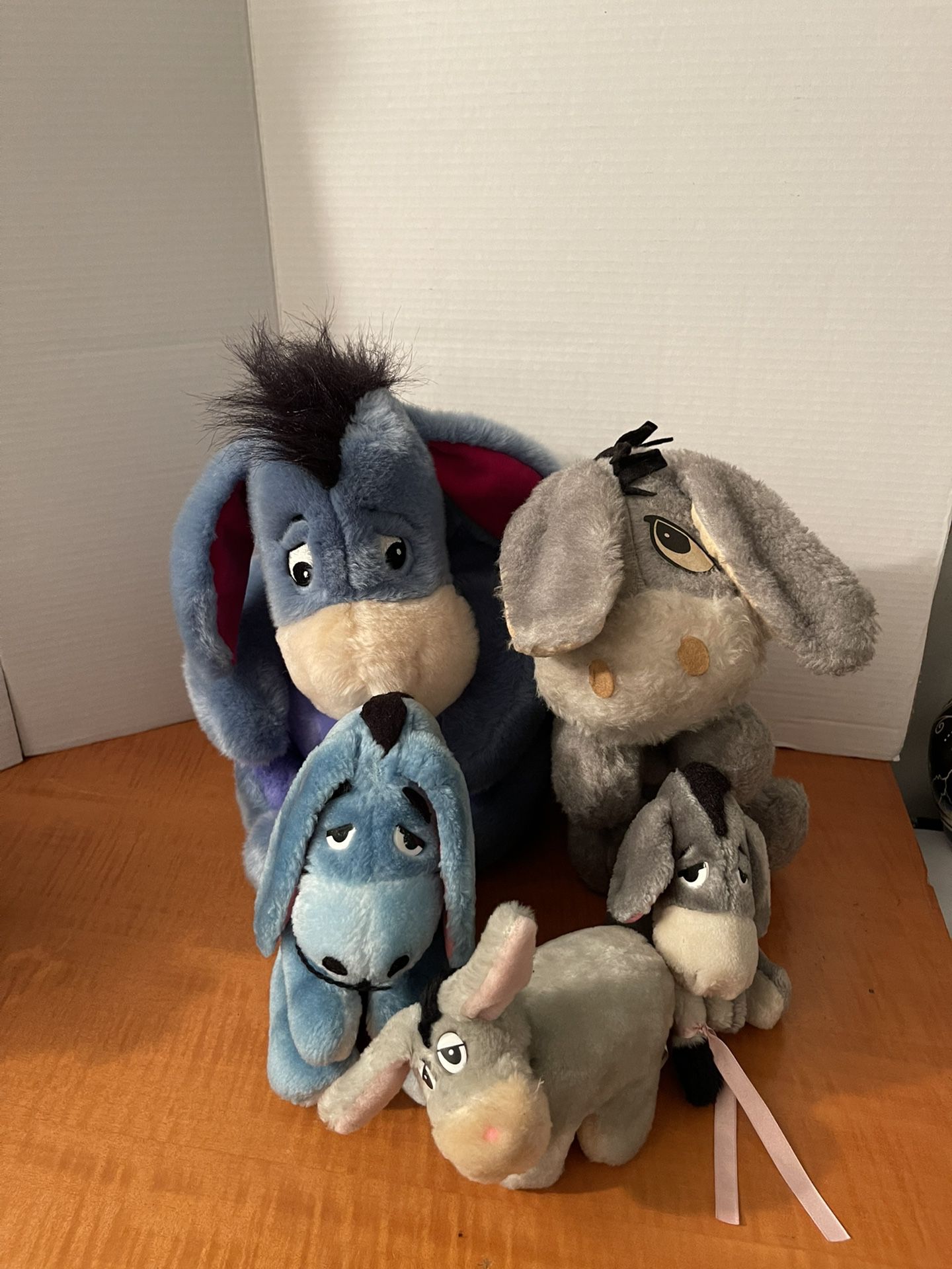 DONKEY FAMILY LOOKING FOR A NEW HOME 