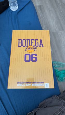 BODEGA X LAKERS  BE@RBRICKS 100% and 400%