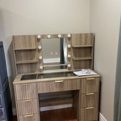 Vanity Brand new Assembled 4/28/26 