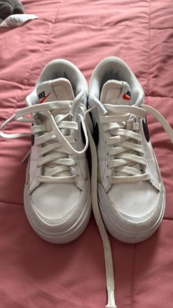Nike court legacy shoes big kids size 5