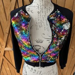 Girls Black  Sweater sequined zip up front and Hogwarts multi colored Emblem Size 14 Large  