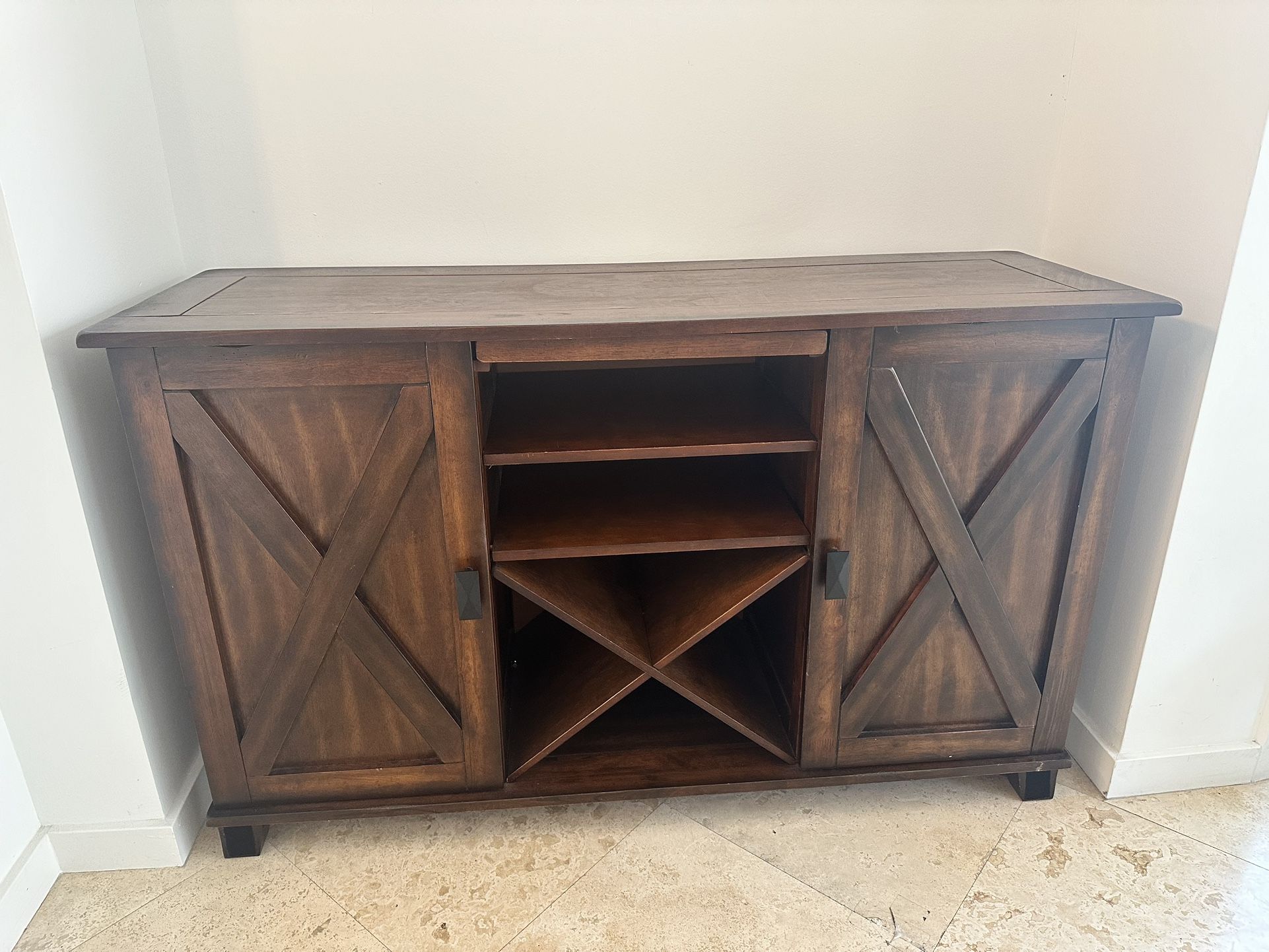 Bar Cabinet / Sideboard / Wine Cabinet