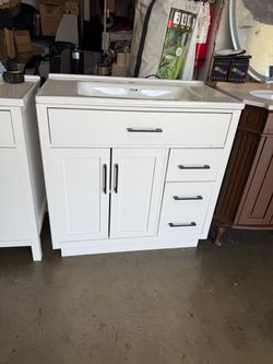 36" White Bathroom Vanity with Ceramic Sink, 2 Doors & 3Drawers $250