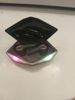 Gaming earbuds