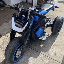 12-Volt 3 Wheel Motorcycle Electric Motorbike Dirt Bike for Kids 3-8 Years Old in Blue