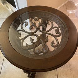 Coffee Table/side Table . Very Good Conditions