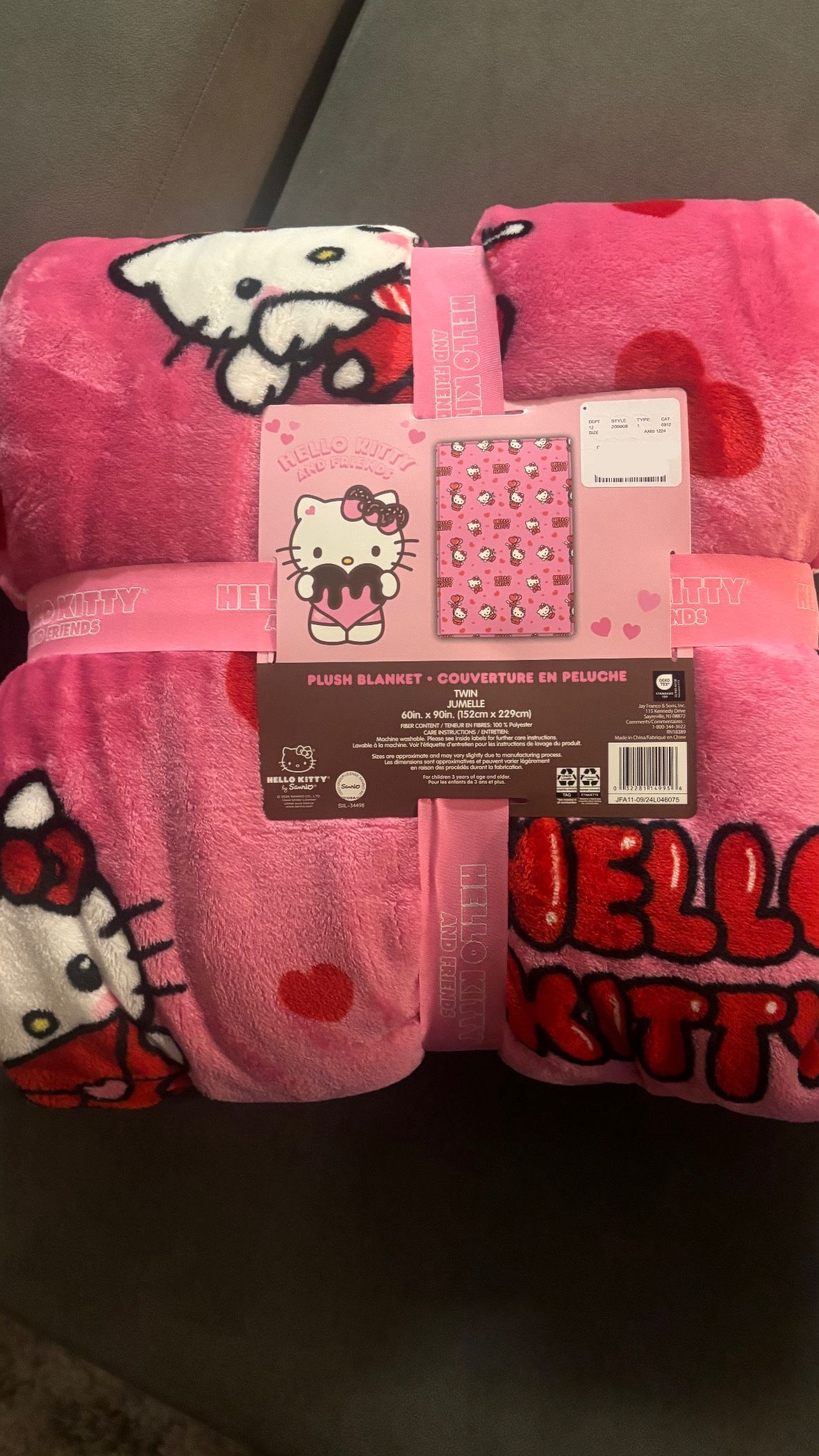 Hello Kitty V-Day Blanket