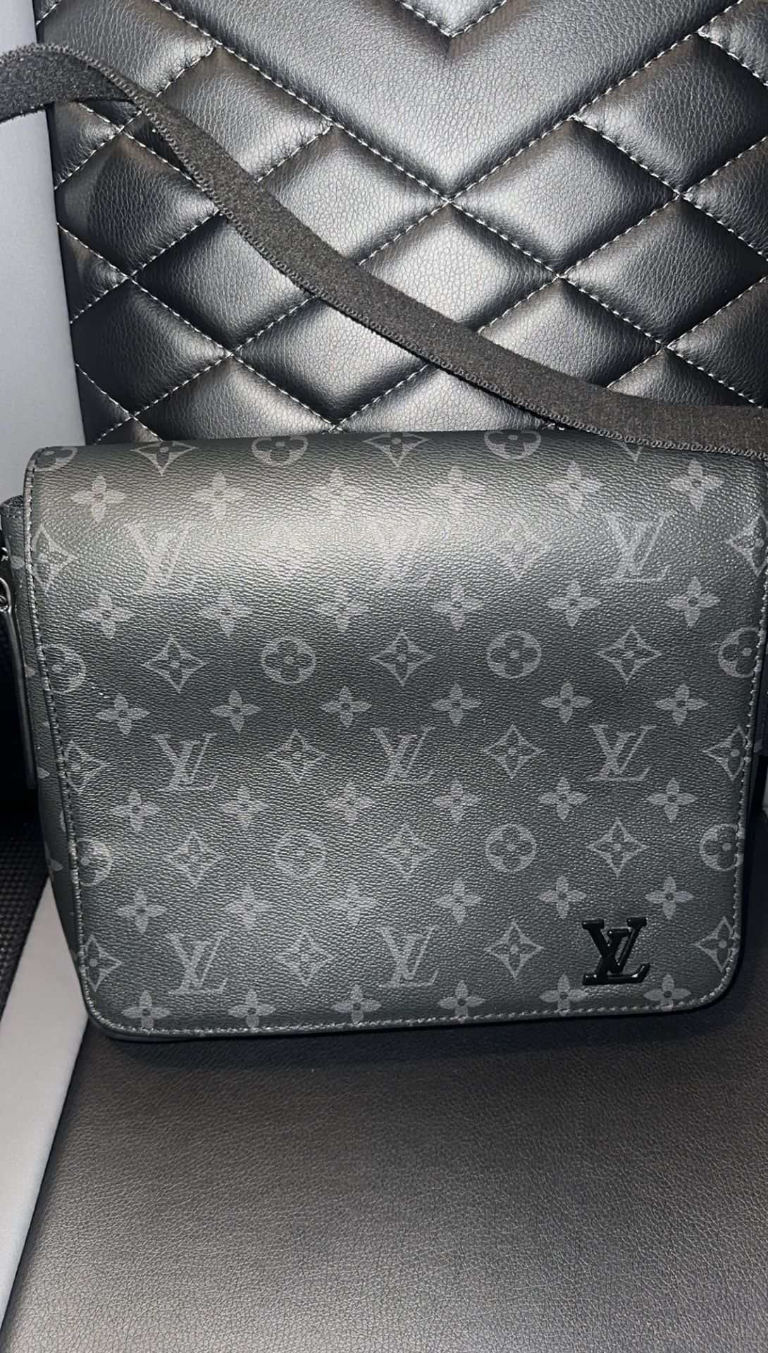 Louis Vuitton Men Messenger Bag