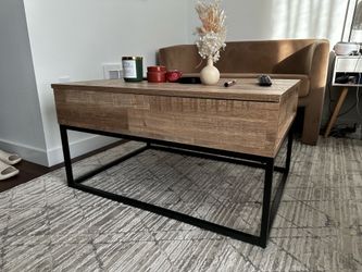Gerdanet Coffee Table with Lift Top