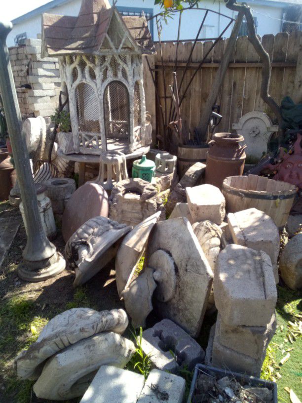 Fountains And Other Cool Yard Decor !