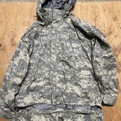 Large Regular Gore-Tex Extreme Cold Weather ACU UCP