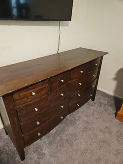 10 Drawer Wood Dresser