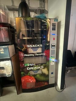Combo Vending Machine with Card Reader