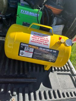 Central Pneumatic 5 Gallon Portable Air Tank