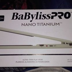 BABYLISS PRO-UltraThin NanoTitanium 1in Flat Iron 