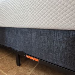 Mattress and Box Spring Set/Queen