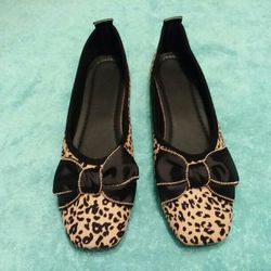 New Leopard Print Flats With Beaded Bow Detail Size 9
