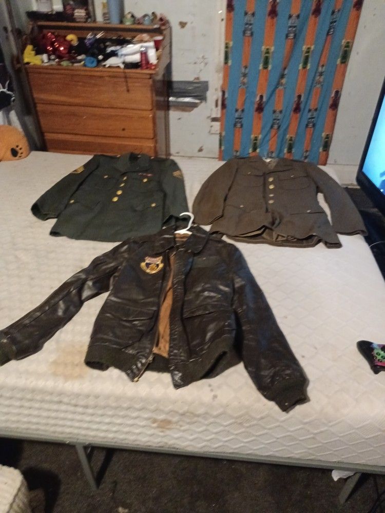 Air Force And Army Coats $25 A Peace