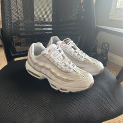 Nike Air Max 95 Size 10 Off White Gum