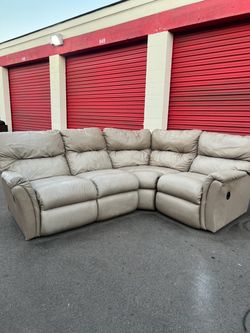 FREE DELIVERY 🚚 - La-Z-Boy Beige Reclining Sectional