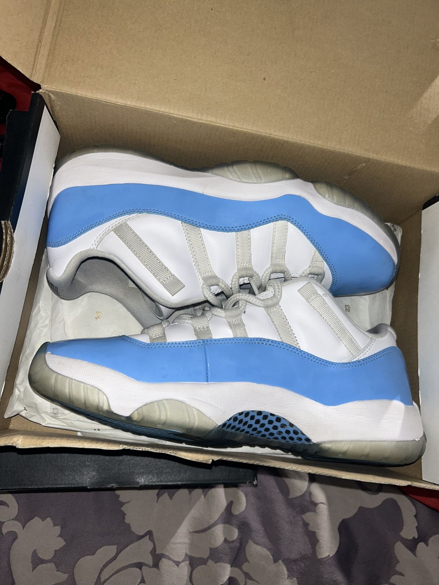 Air Jordan Retro 11 Low ‘University Blue’