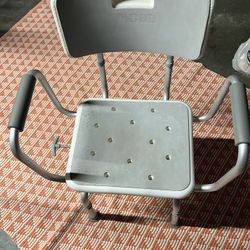 shower chair, swivels, not used for long 