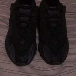 Adidas Yeezy Boost 700 Mnvn , Size 8